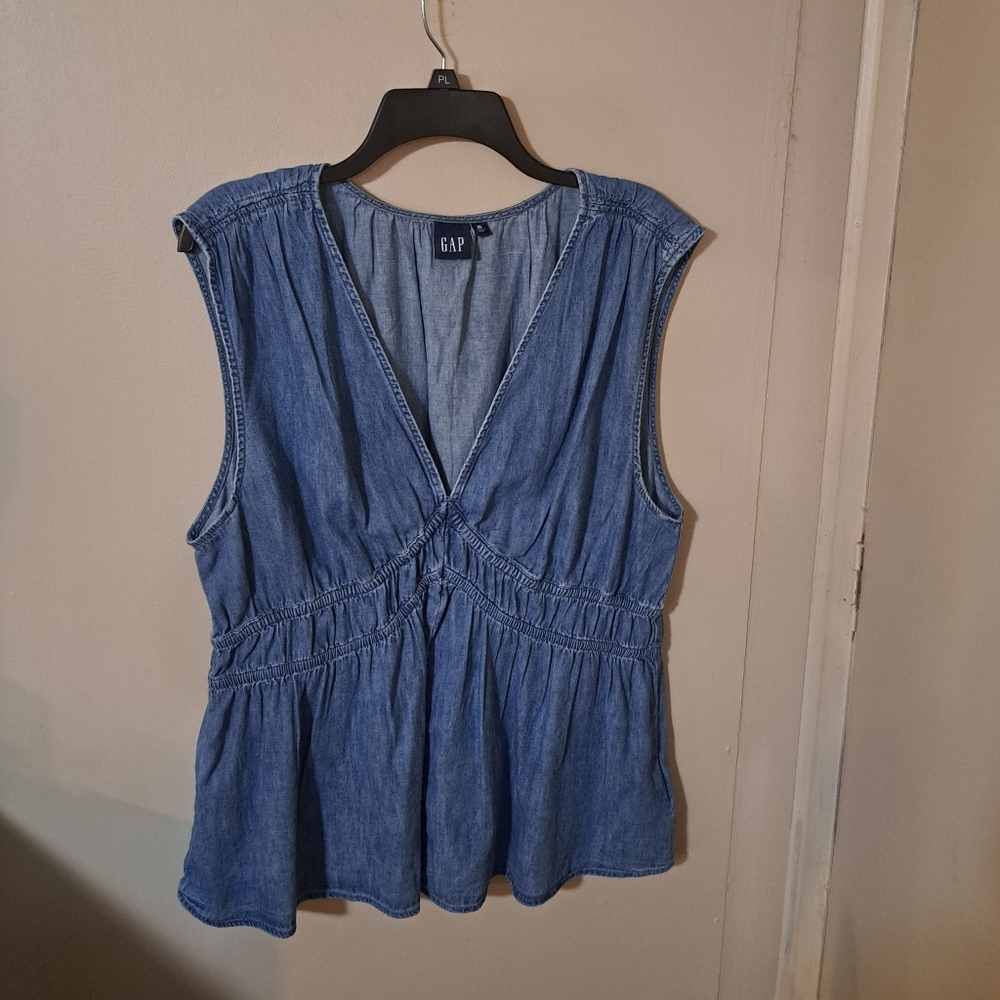GAP 100% Organic Cotton Denim Top